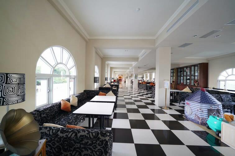 Empire Pacific Castle Hotel Yangmei Екстериор снимка