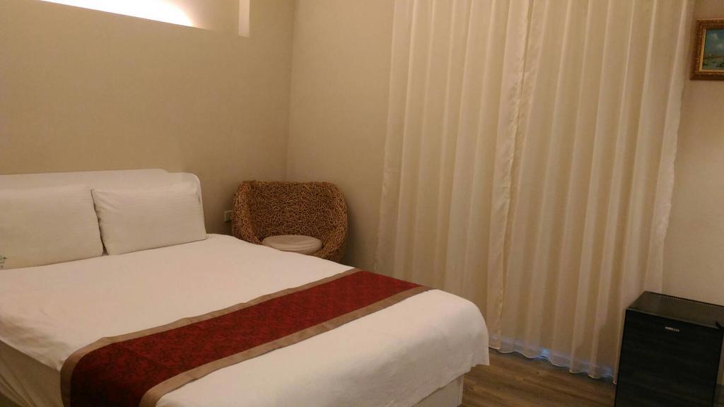 Empire Pacific Castle Hotel Yangmei Екстериор снимка
