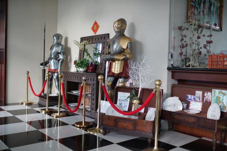 Empire Pacific Castle Hotel Yangmei Екстериор снимка