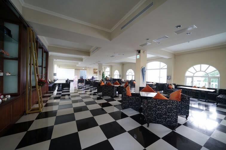 Empire Pacific Castle Hotel Yangmei Екстериор снимка