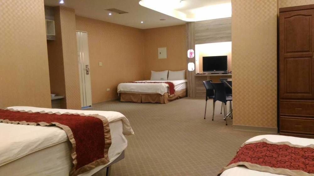 Empire Pacific Castle Hotel Yangmei Екстериор снимка