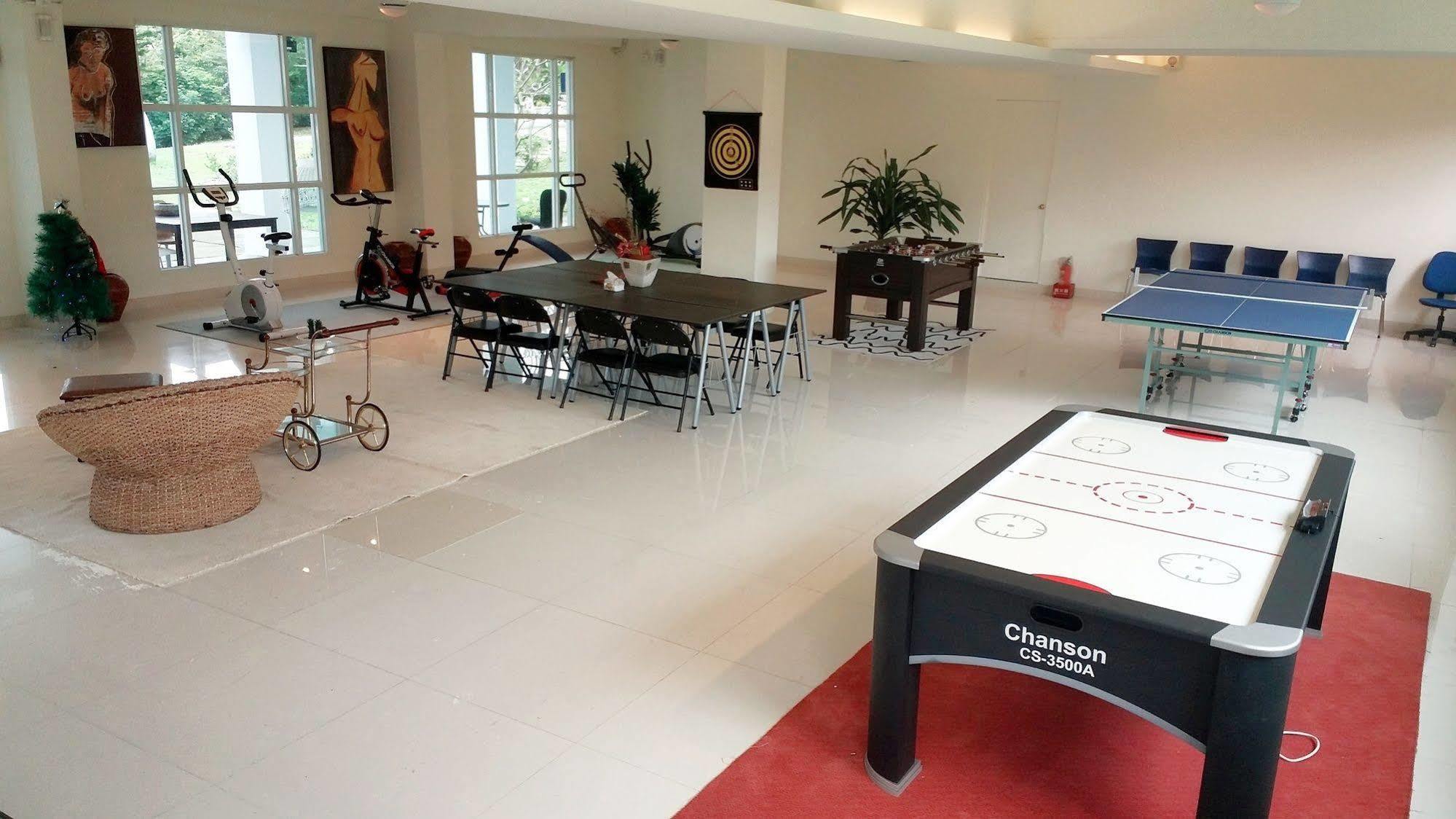 Empire Pacific Castle Hotel Yangmei Екстериор снимка