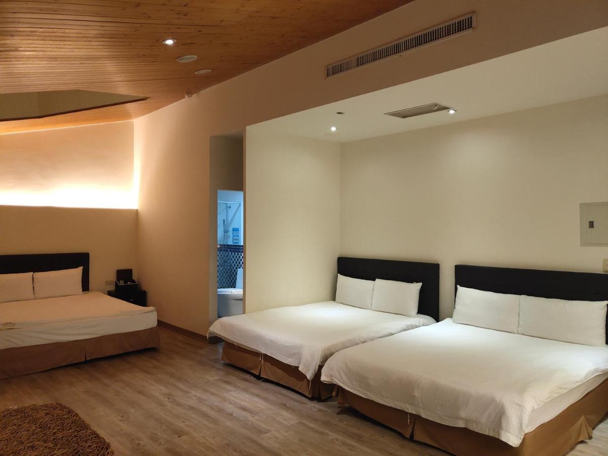 Empire Pacific Castle Hotel Yangmei Екстериор снимка