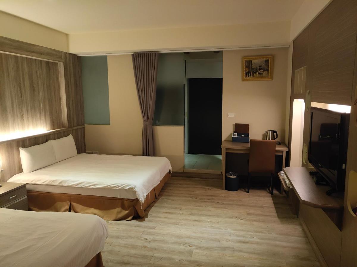 Empire Pacific Castle Hotel Yangmei Екстериор снимка
