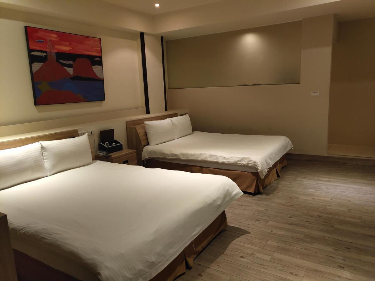 Empire Pacific Castle Hotel Yangmei Екстериор снимка