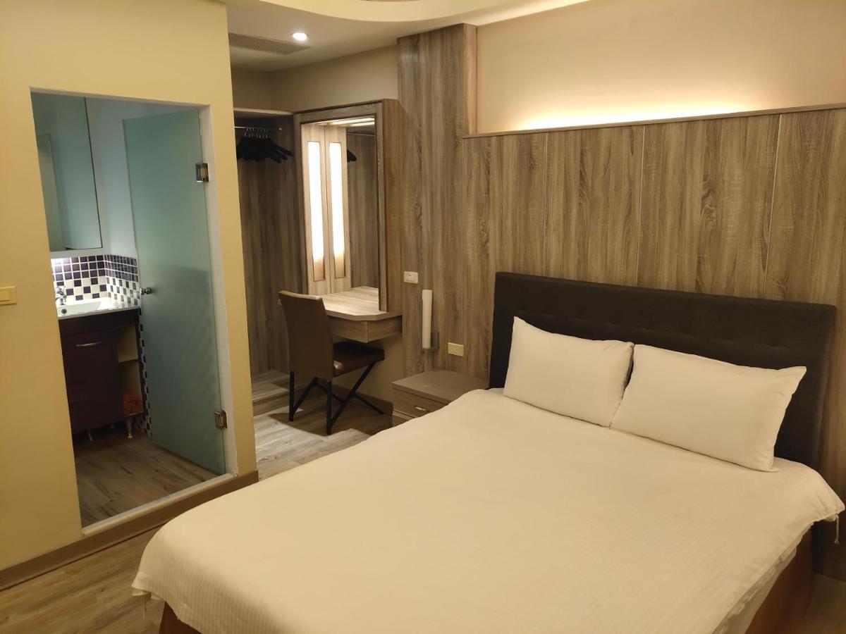 Empire Pacific Castle Hotel Yangmei Екстериор снимка
